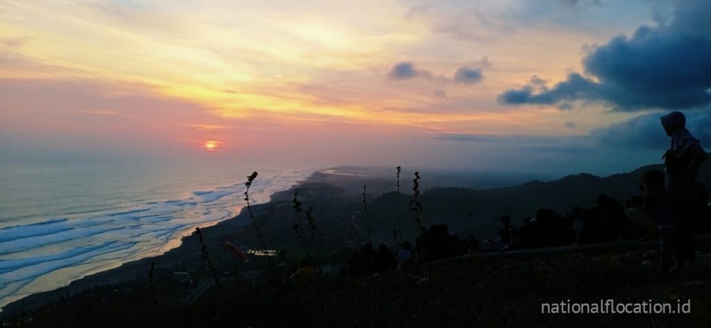sunset dari Bukit Paralayang Watu Gupit