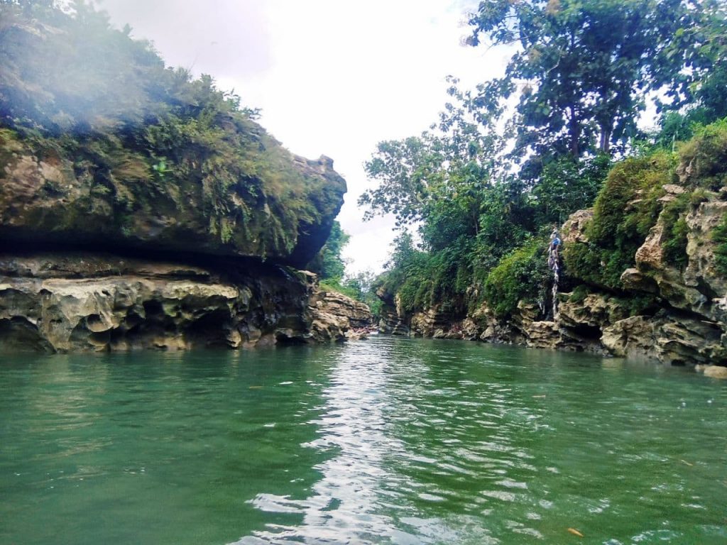wisata alam susur sungai/rafting/river tubing di Gunungkidul Jogja - Sungai Oya