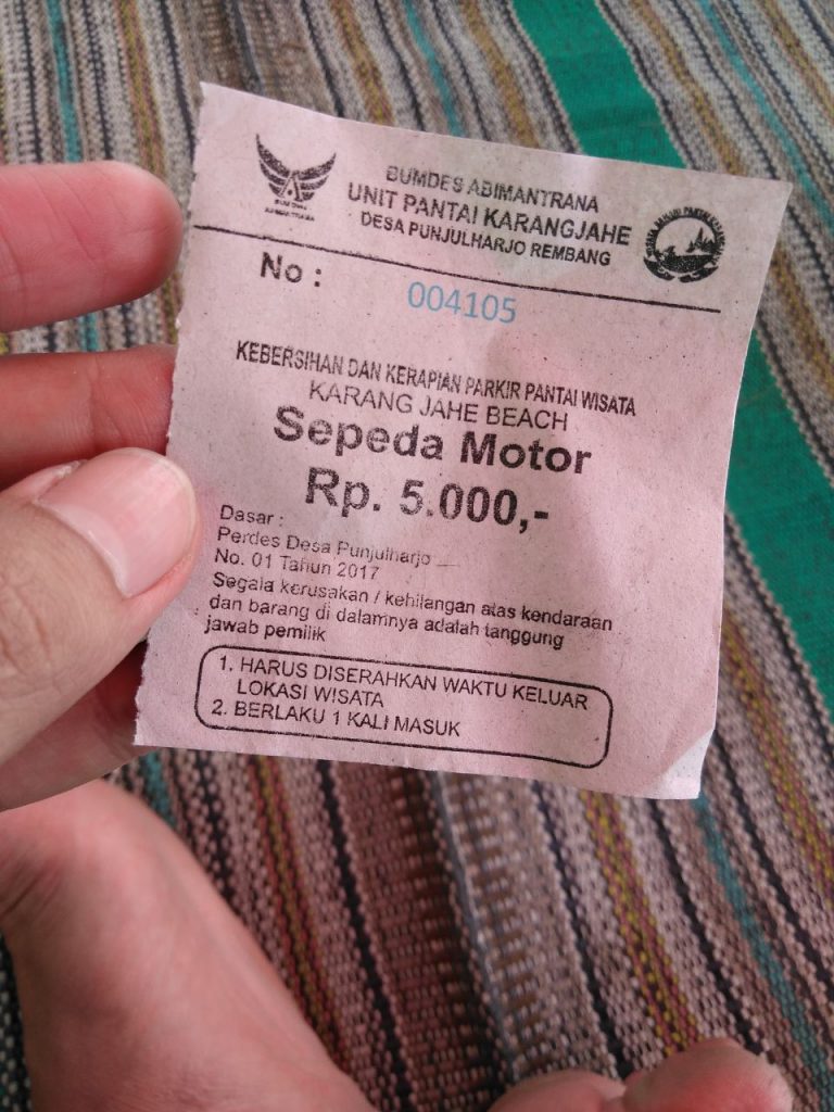 biaya parkir sepeda motor - Pantai Karang Jahe, Rembang