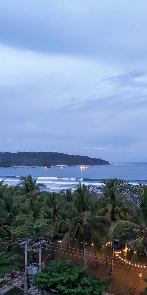 pemandangan Pantai Pangandaran dari Hotel Menara Laut