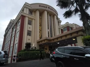 hotel yang view bagus di Salatiga kota dan ada kolam renang - Hotel Grand Wahid Salatiga - ulasan lengkap dan harga kamar